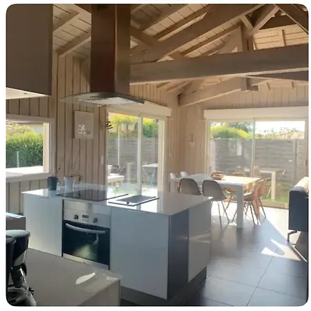 Maison En Bois Charme *